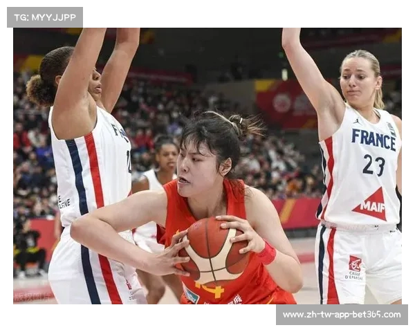 NBA球员热议女篮比赛:里斯观点引发激烈讨论,究竟为何如此关注团队而非个人? NBA球员热议女篮比赛:里斯观点引发激烈讨论,究竟为何如此关注团队而非个人?
